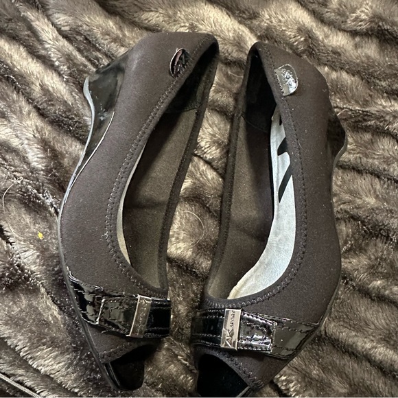 Anne Klein Black Open Toe 9.5M Classic Buckle Wedding Elegant Timeless Prom - Picture 5 of 5